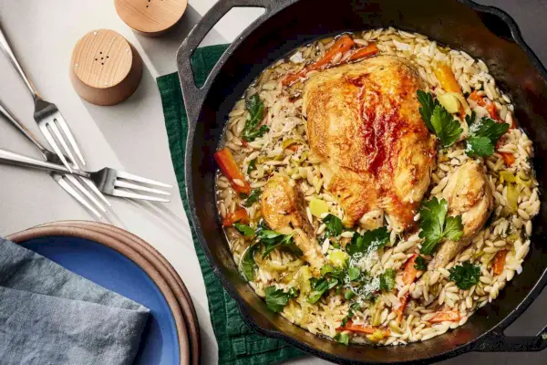 Pollo en Olla con Orzo al Limón