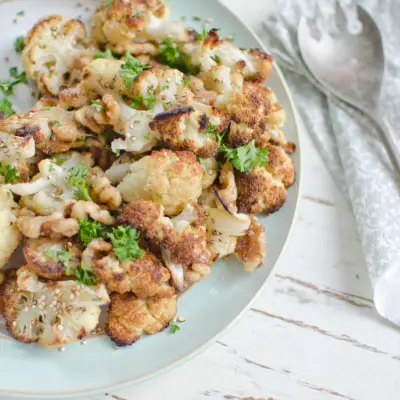 Chou-fleur rôti et quinoa aux noix confites