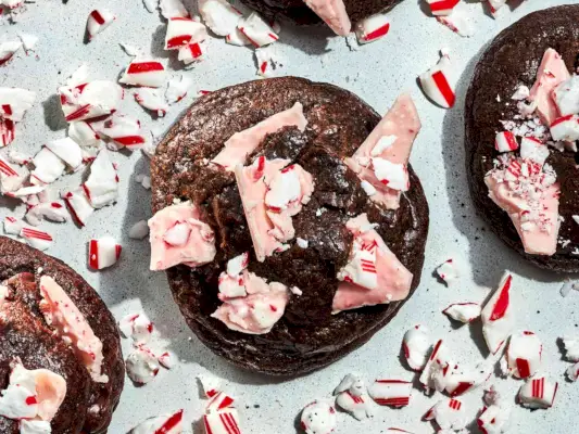 Recette de biscuits à la menthe poivrée et au triple chocolat