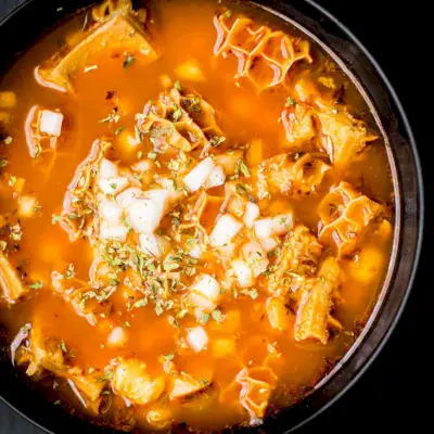 Mexikanische Kuttelsuppe