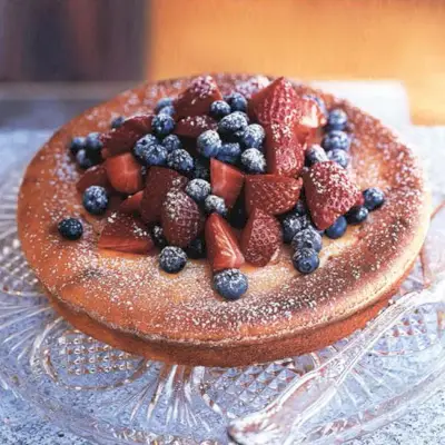 Pastel de queso de cabra con frutos rojos mixtos