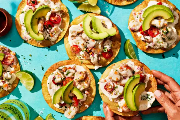 Ryby a krevety Ceviche Tostadas