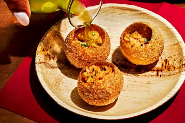 Machen Sie zu Hause einen der beliebtesten Streetfood-Snacks Indiens