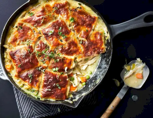 Recette de Tourte au poulet, aux poireaux et au thym