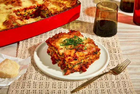 Lasagne Bolognese mit pflanzlichem Fleisch