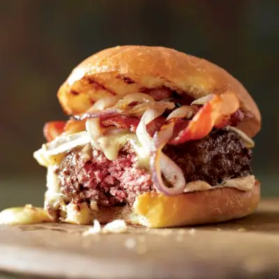 I migliori hamburger di bacon negli Stati Uniti: Wayfare Tavern a San Francisco