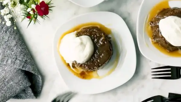 Lepkavý karamelový puding
