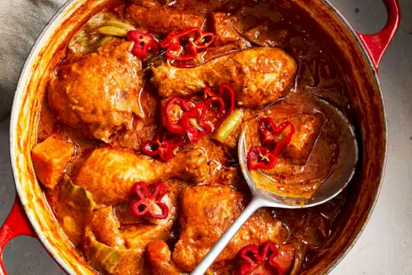 16 receitas de ensopado de frango para aquecer