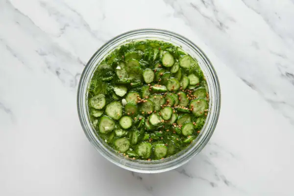 Einfaches Rezept für Dillgurken