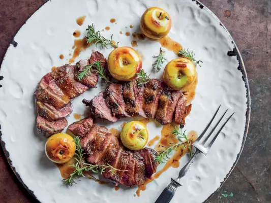 Magrets de Canard Fumés au Caramel Pomme-Brandy