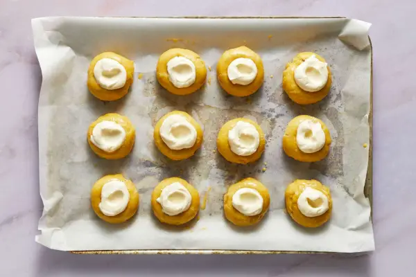 Kolachen mit Kirschen und Frischkäse