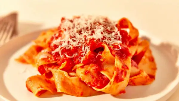 Salsa Di Pomodoro Con Cipolla E Burro