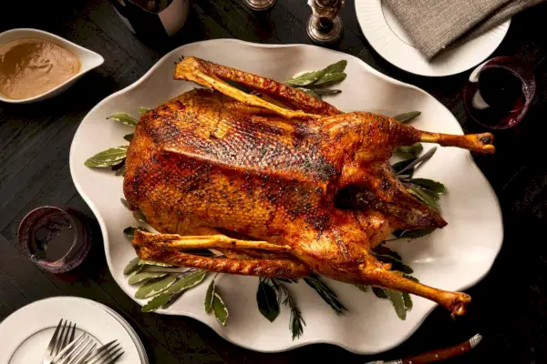 Gebratene Gans mit knuspriger Haut