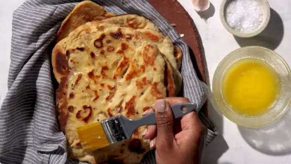 Naan con ajo