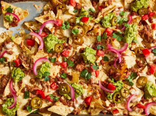 Trzy serowe nachos z serem