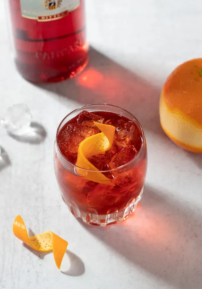 Cómo hacer guarniciones de cócteles (para principiantes)' loading='lazy' title=