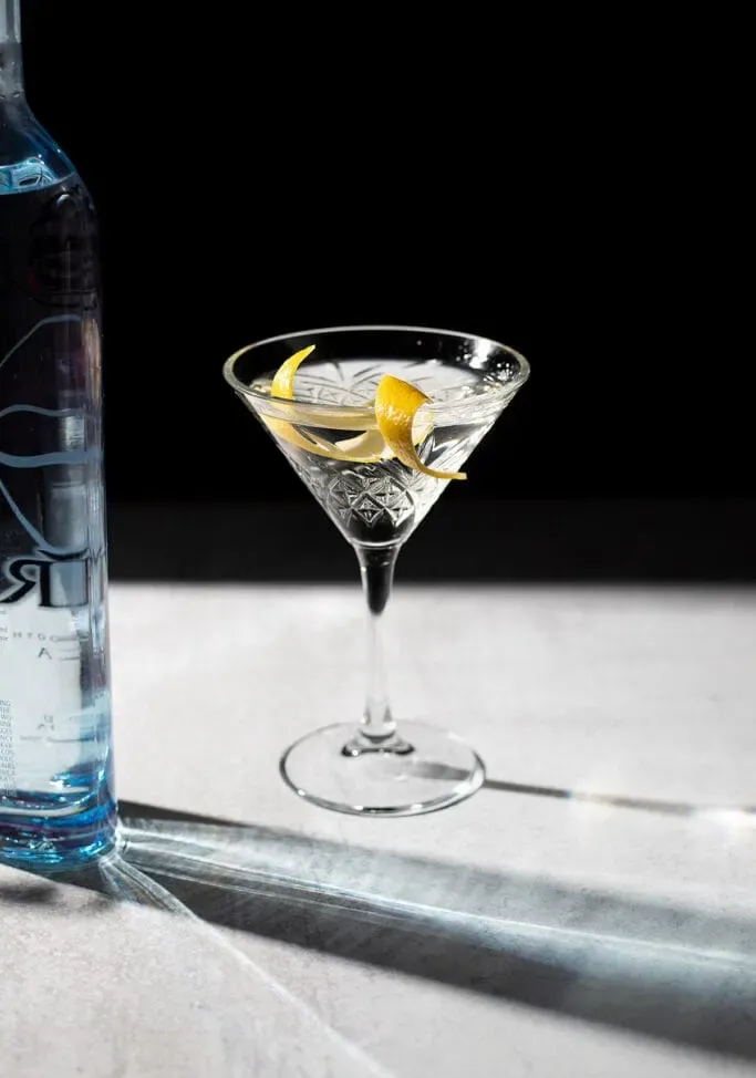Klasyczne Vesper Martini