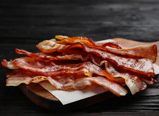 Aldi répond à l'affirmation selon laquelle son bacon est cultivé dans un laboratoire