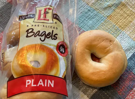 Ich habe 7 Bagels ausprobiert, die im Laden gekauft wurden