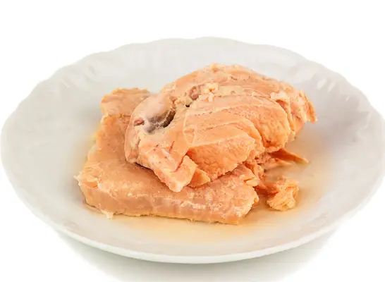 Mangiare effetti collaterali segreti del salmone nelle lattine, dicono gli esperti