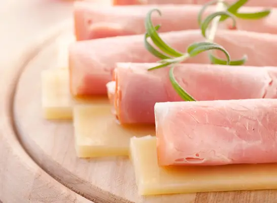 セルライトのための18の最高の食べ物と最悪の食べ物