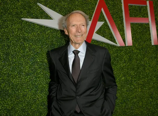 3 식사 습관 Clint Eastwood 92에서 놀라운 느낌으로 맹세합니다
