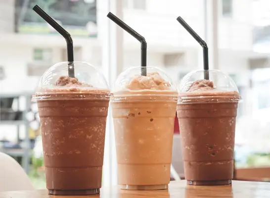 10 bebidas para evitar si está tratando de perder grasa abdominal