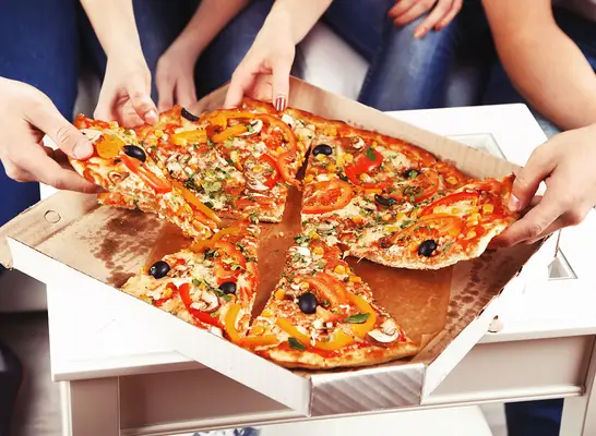 Cosa succede al tuo corpo quando mangi la pizza?