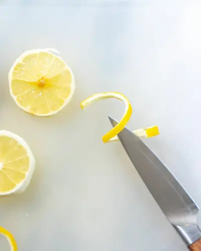 Como fazer um twist de limão