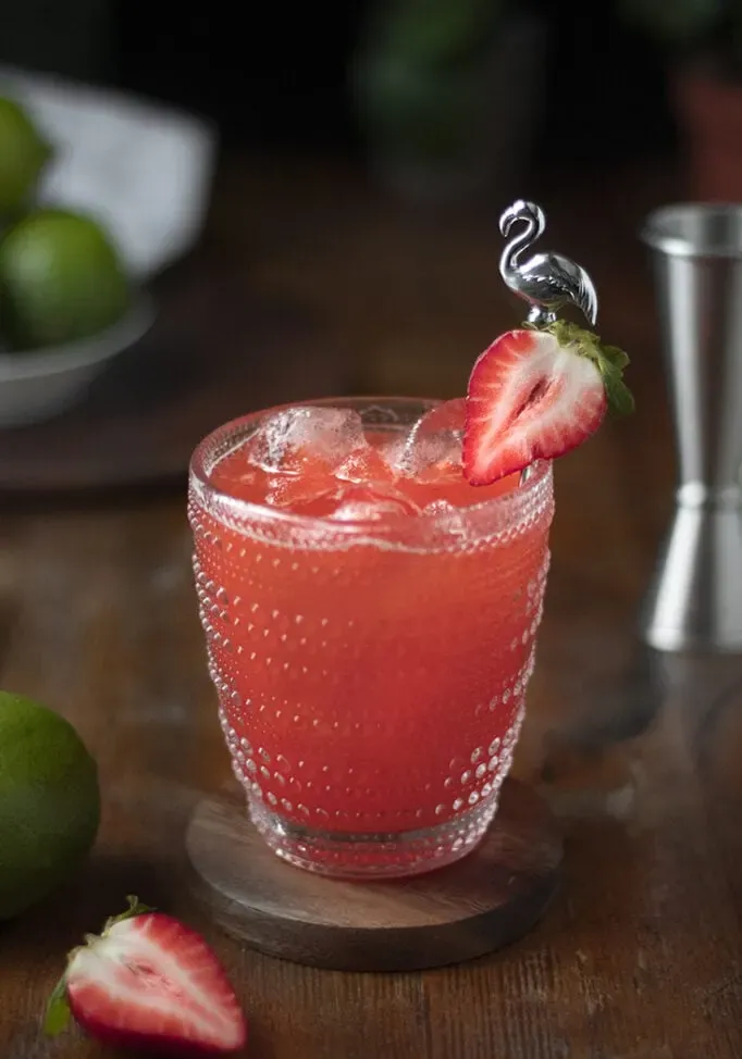 Ricetta margarita alle fragole con fragole confuse' loading='lazy' title=