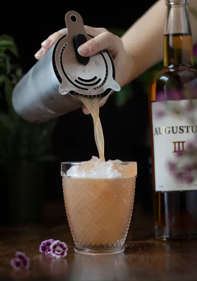 vertiendo-huerto-mai-tai-cóctel-5556607' title=