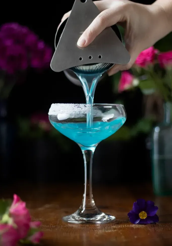 Jasmine-Elderflower-Daiquiri-Beying-Poured-3455332' loading='lazy' title=