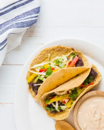Tacos aux haricots frits | Plan de repas végétarien de 28 jours | Plan de repas hebdomadaire végétarien | Idées de planification de repas | Plans de préparation des repas | Calendrier de planification des repas