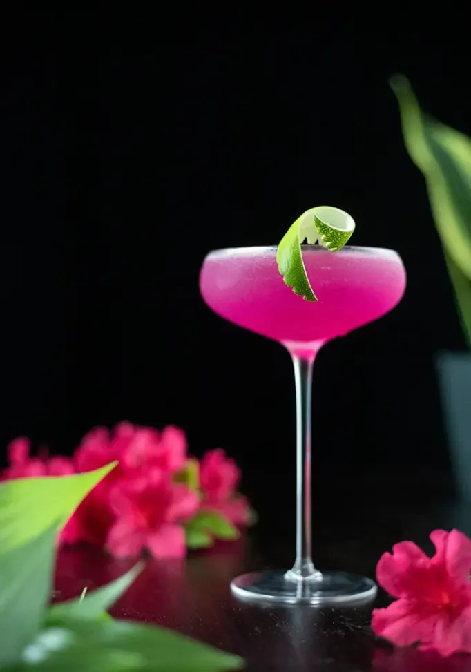 Kaktusový kvet (Mezcal melón a zázvorový koktail)' loading='lazy' title=