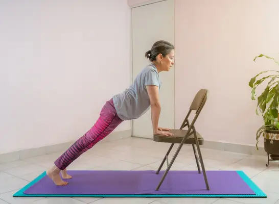 9 migliori esercizi di yoga per il grasso dello stomaco