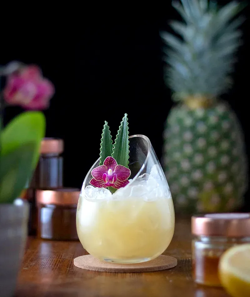 Ananásová harmančeková limonáda