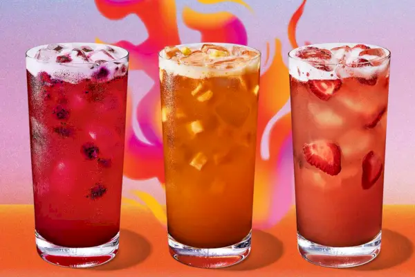 Los nuevos refrescos picantes de Starbucks están aquí para darte una patada