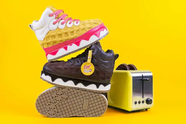 Le sneakers ispirate ai waffle di Eggo sono arrivate e sono al livello successivo