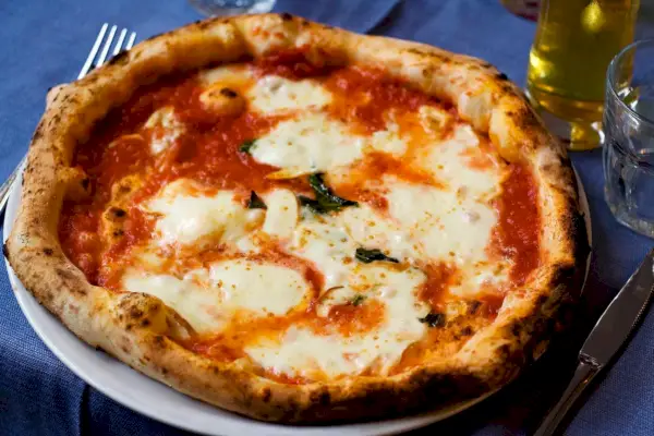 10 amerických reštaurácií vytvorilo tento zoznam 50 najlepších svetových pizzerií – tu je miesto, kde ich nájdete