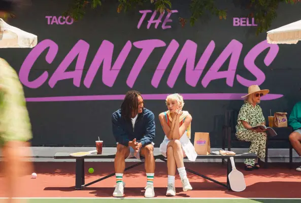 Taco Bell은 조기 은퇴 커뮤니티를 시작합니다. 예, 저녁 식사 시간은 오후 6시입니다.