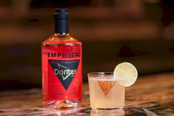 Empirischer x Doritos-Likör und ein Cocktail