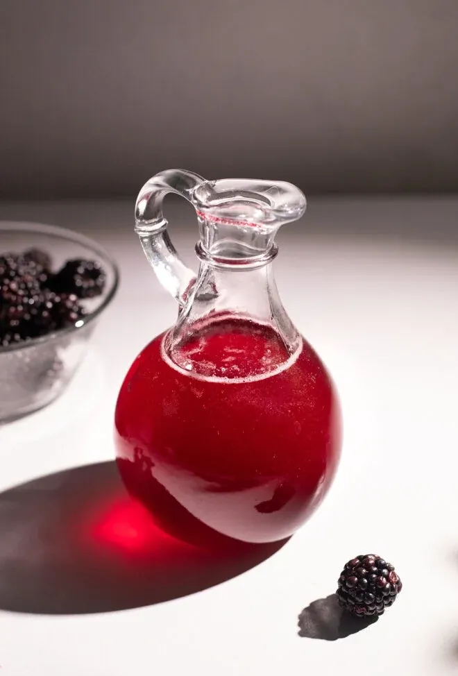 Rezept für einfachen Brombeersirup