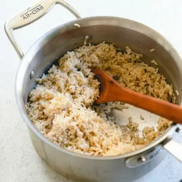 Wie man braunen Reis kocht