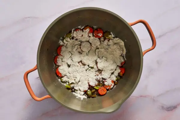 Soupe au poulet et riz sauvage