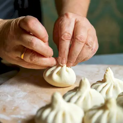 Khinkali (halušky plnené mäsom)