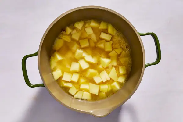 Sopa De Patatas Y Queso Cheddar