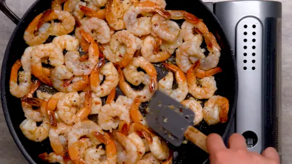 토마토 소스에 마늘 새우