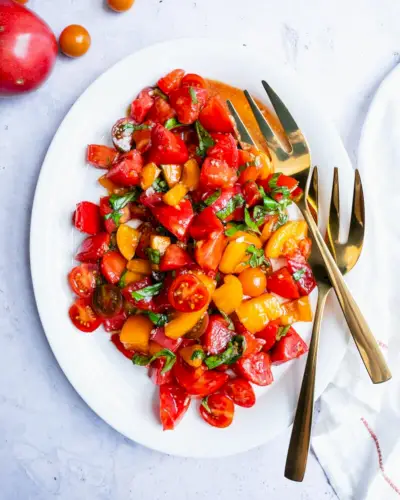 Tomaten-Basilikum-Salat
