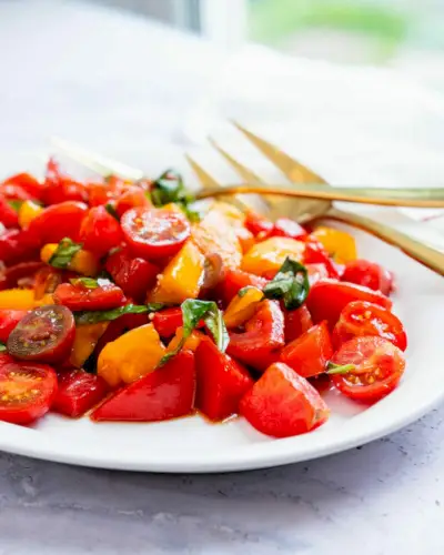 Tomaten-Basilikum-Salat