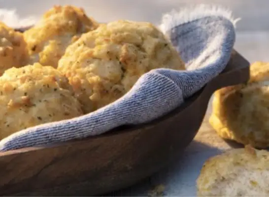 Cheddar Bay Biscuits